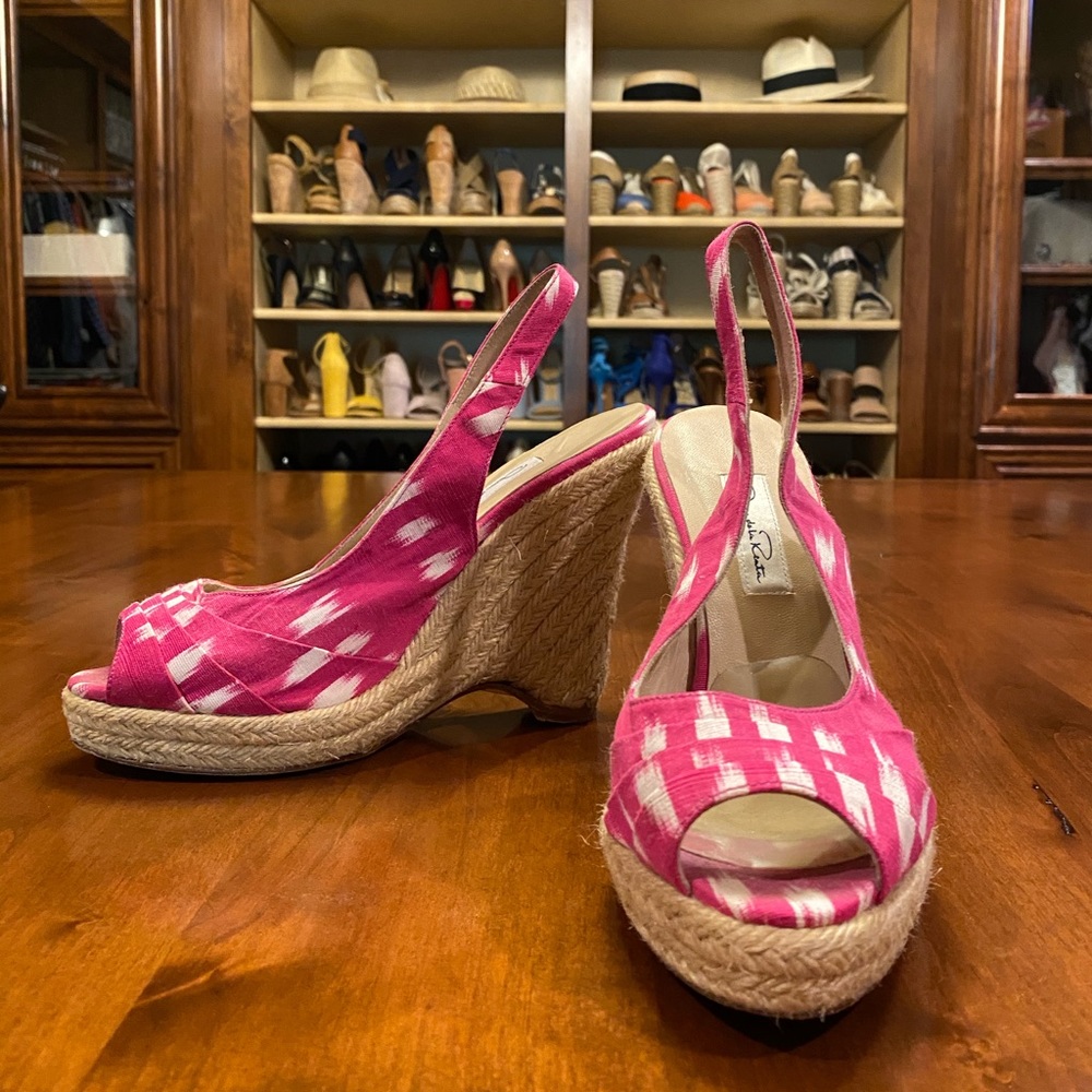 Oscar de la Renta Wedge